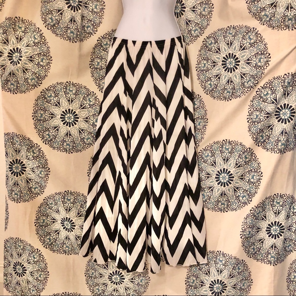 Black and white chevron maxi skirt.